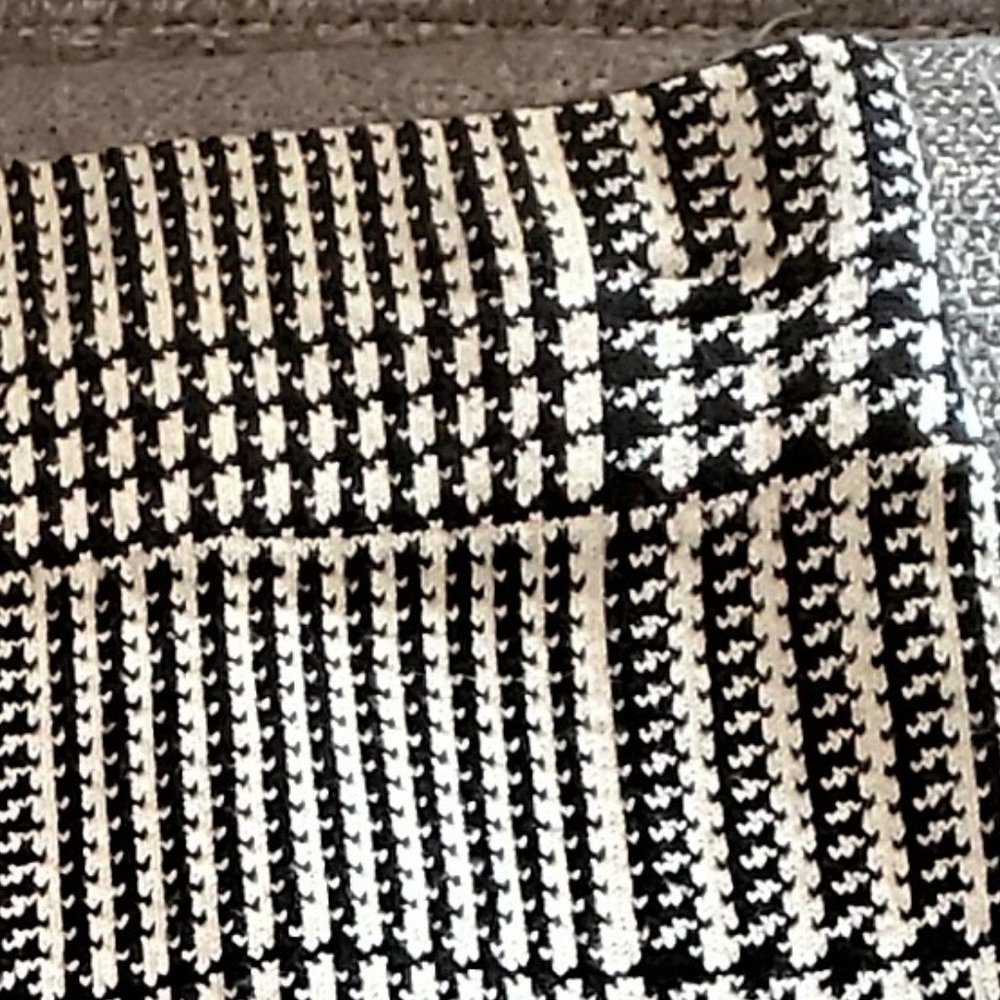 NWOT Chaps Houndstooth Skirt (Size MEDIUM) - Picture 4 of 4